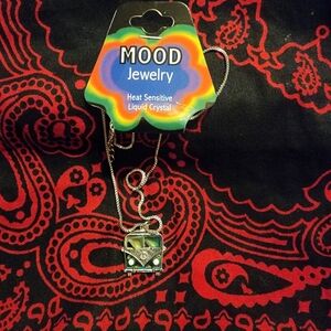 Mood necklace 70s hippie van